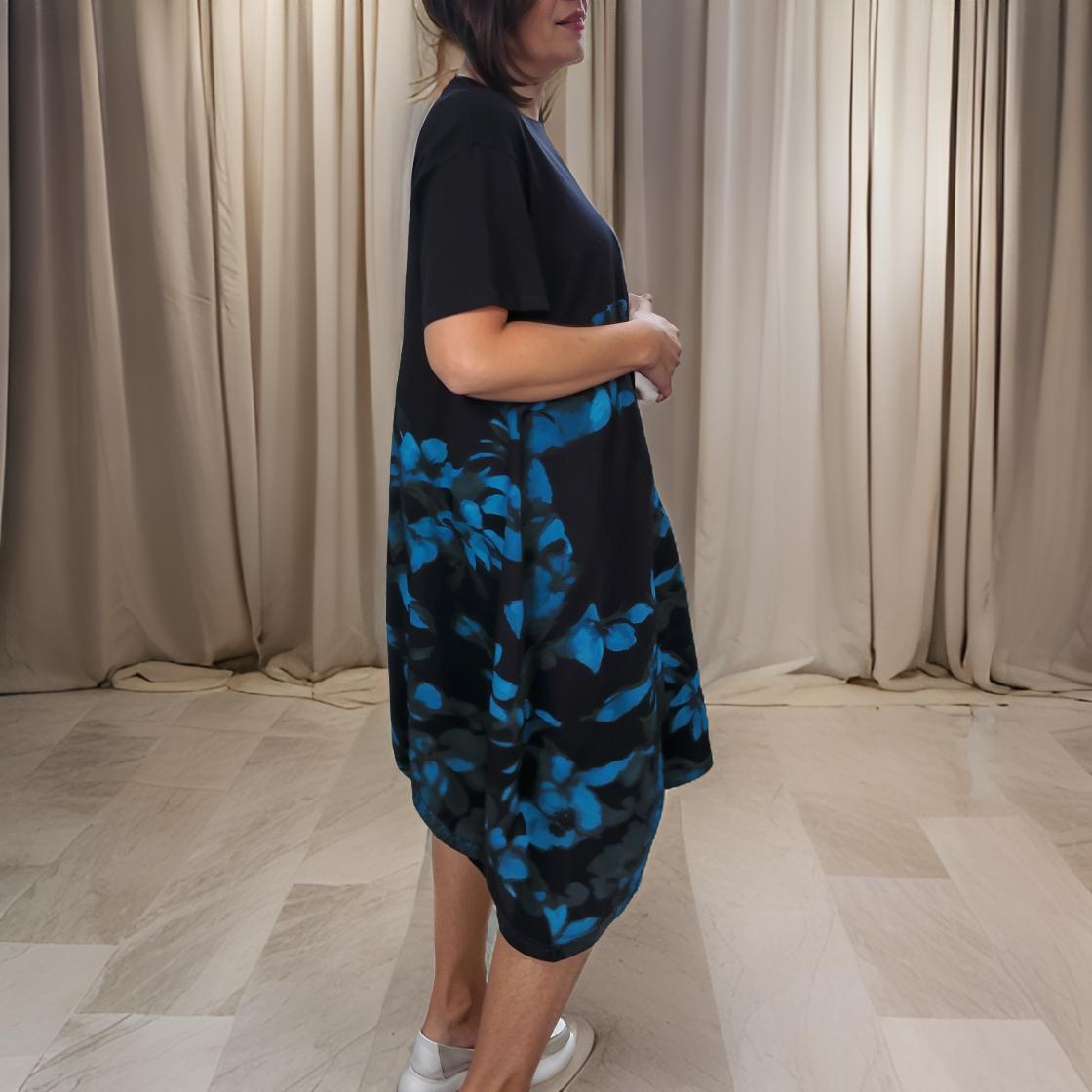 Lina - Daily dress with a floral pattern