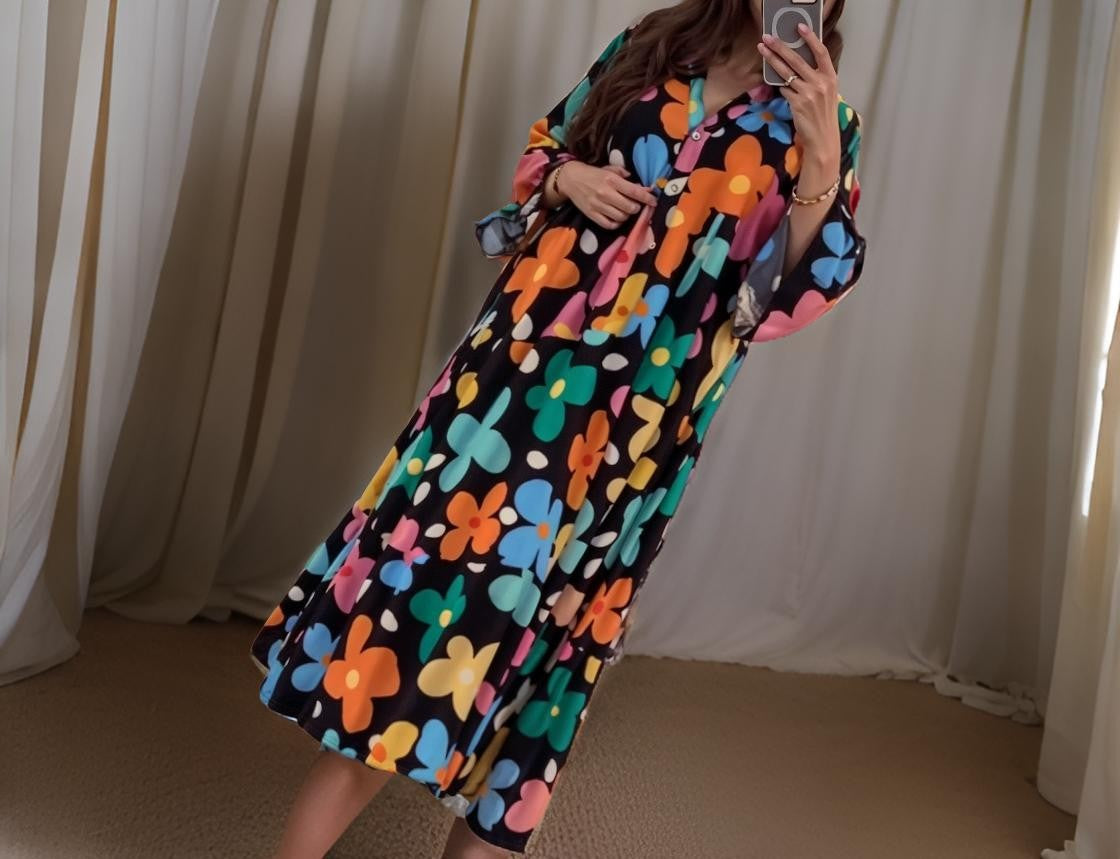 Flora – Bohemian Long Dress with Bell Sleeves and Floral Pattern