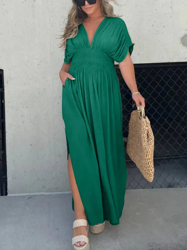 Scarlett maxi dress with V-shaped neckline elegance