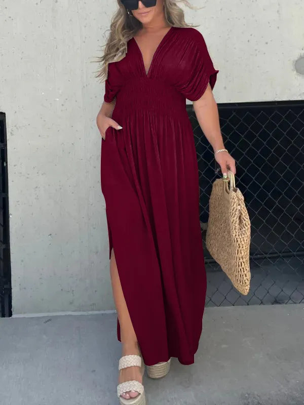 Scarlett maxi dress with V-shaped neckline elegance
