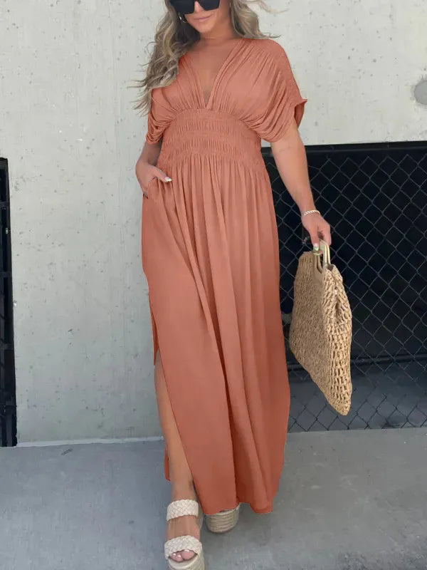 Scarlett maxi dress with V-shaped neckline elegance