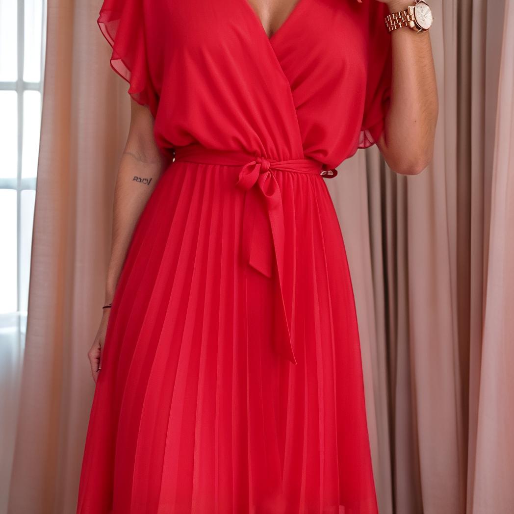Liana – Long pleated dress with V-neckline