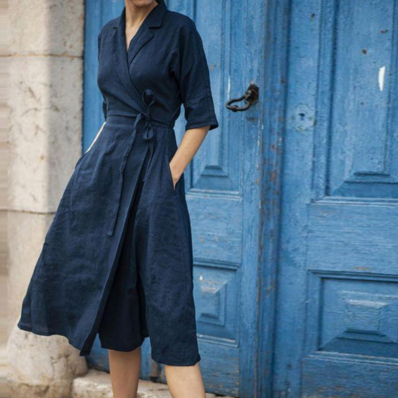 Stylish midi dress with belt strap