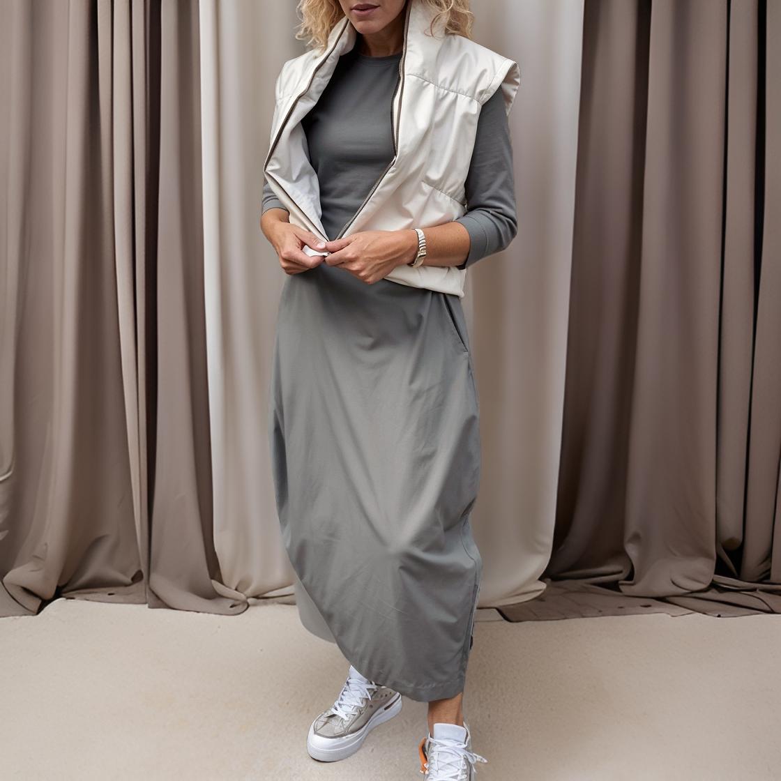 Amara - Elegant Long A-Line Dress with Long Sleeves and Pocket