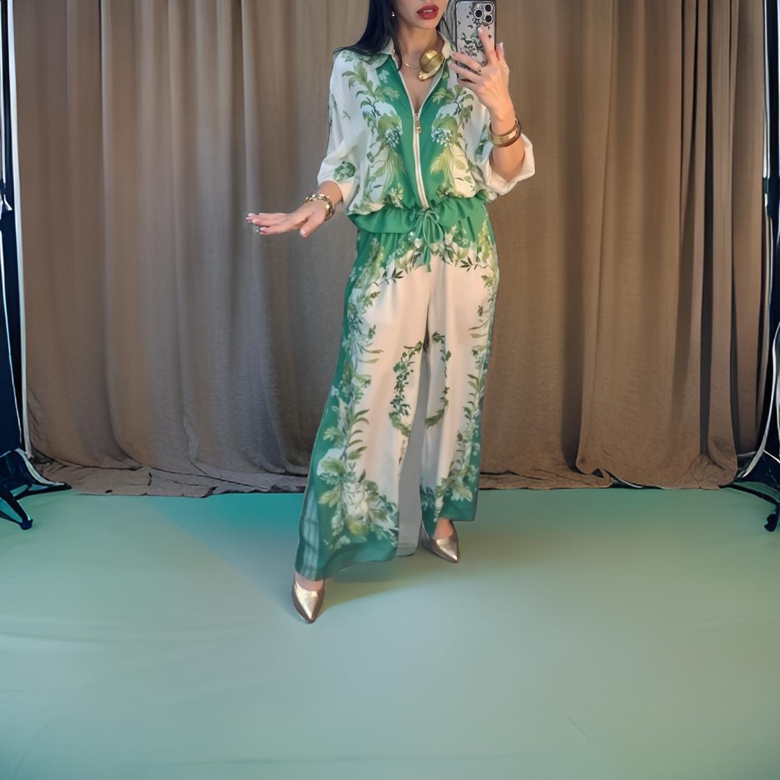 Paloma – Elegant Wide Pantsuit with Stand-Up Collar and Zipper