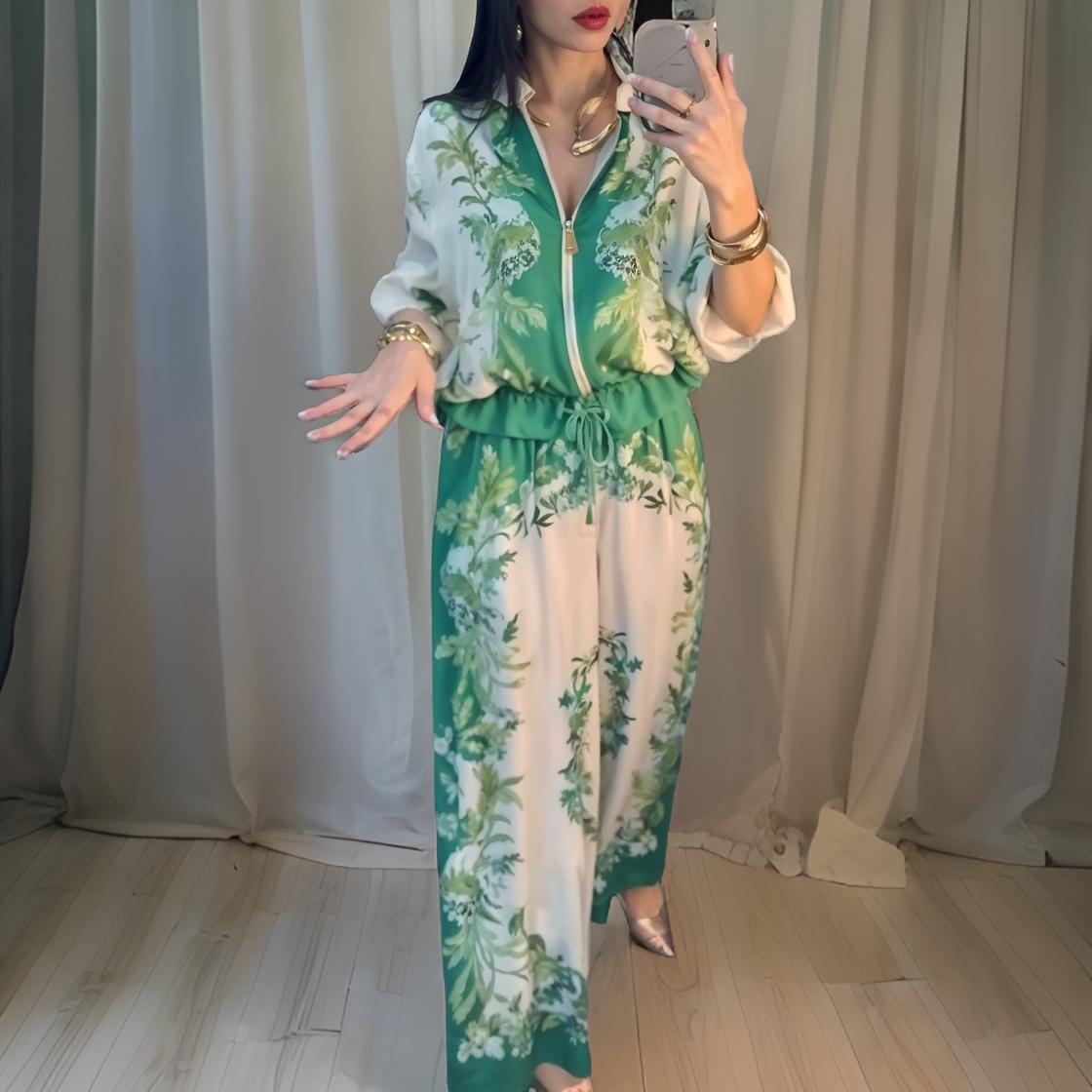 Paloma – Elegant Wide Pantsuit with Stand-Up Collar and Zipper