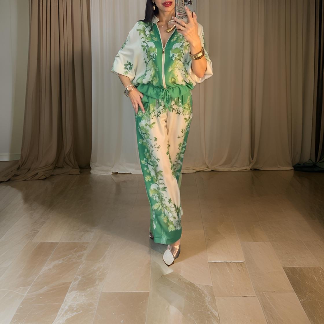 Paloma – Elegant Wide Pantsuit with Stand-Up Collar and Zipper