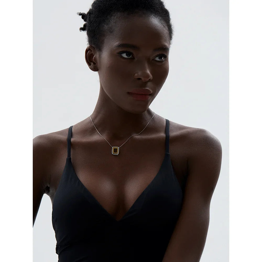 Ferelith Pendant Necklace Square Hollow