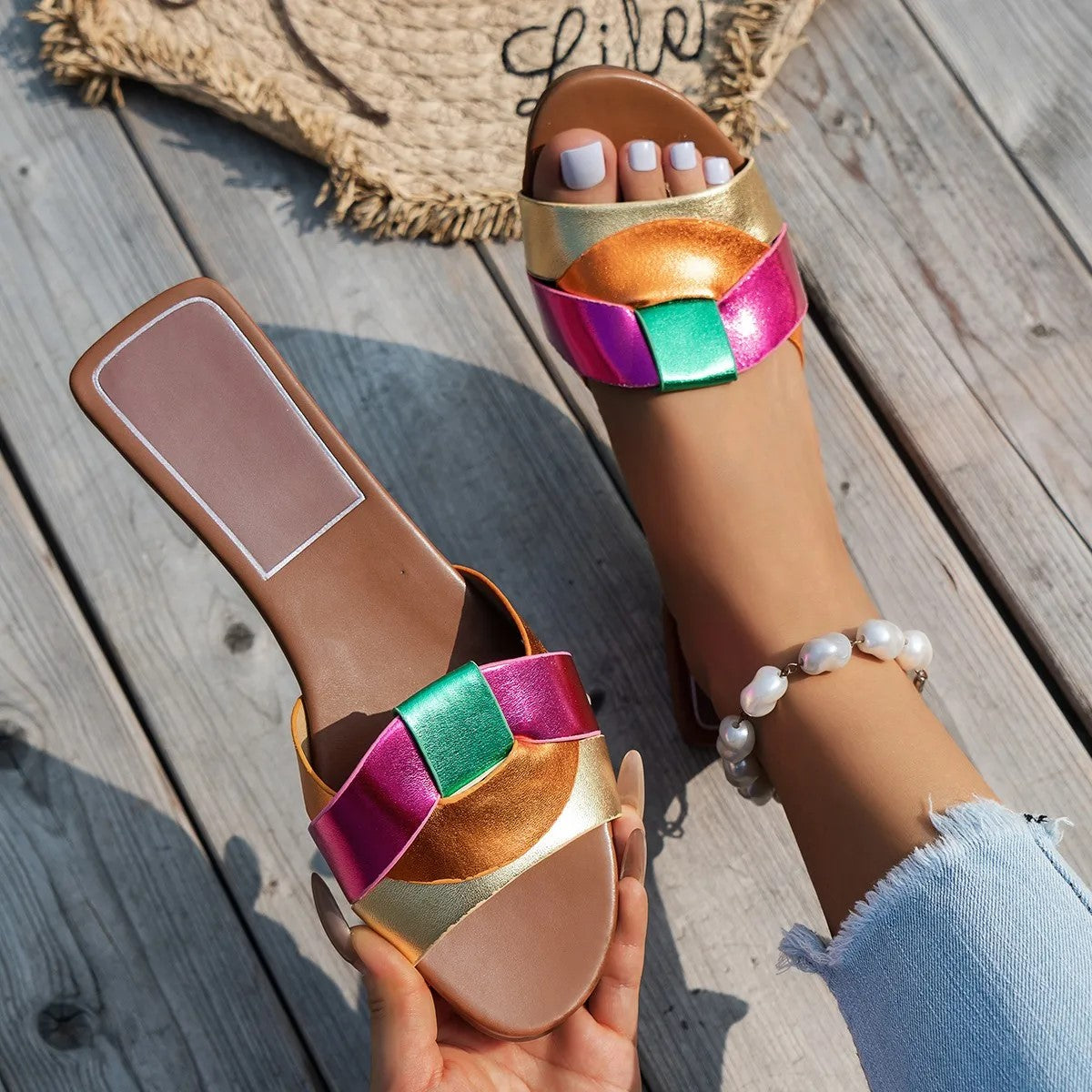 Alba Crest Flat Buckle Sandals