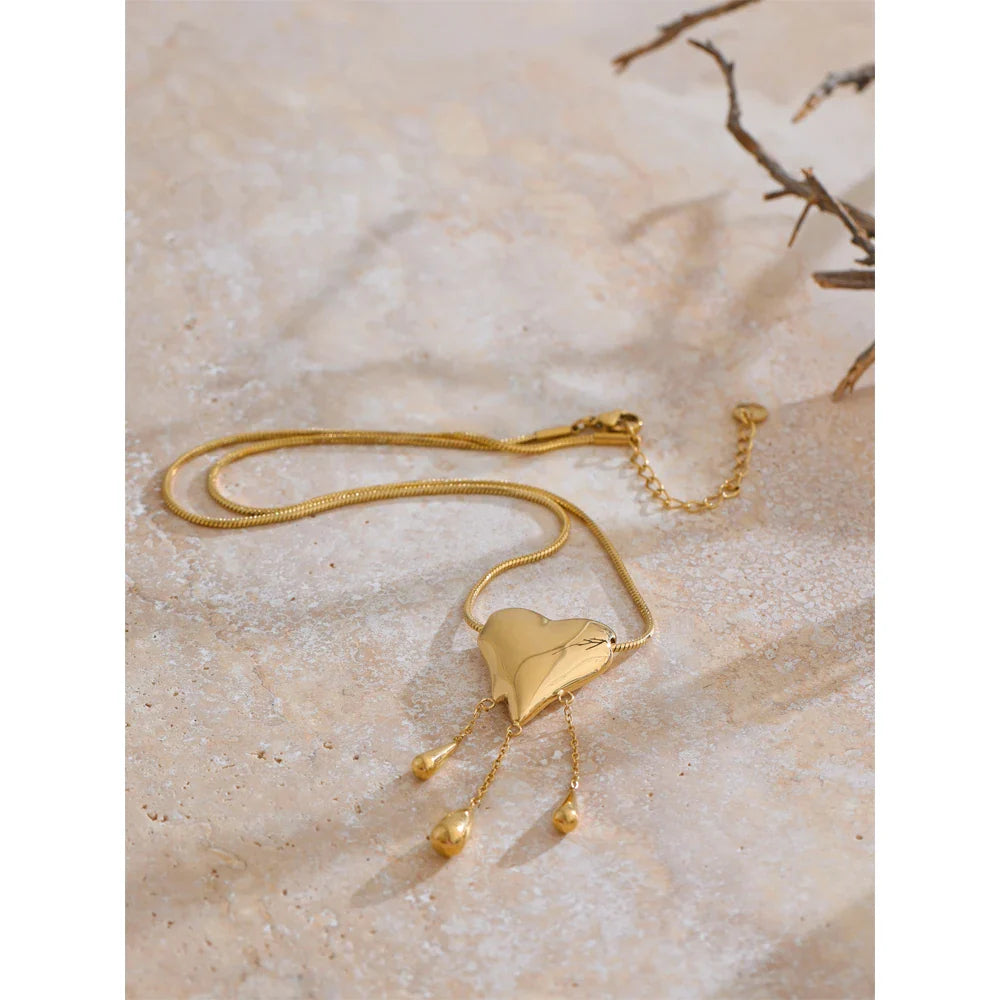 Lacrima Drip Heart Necklace