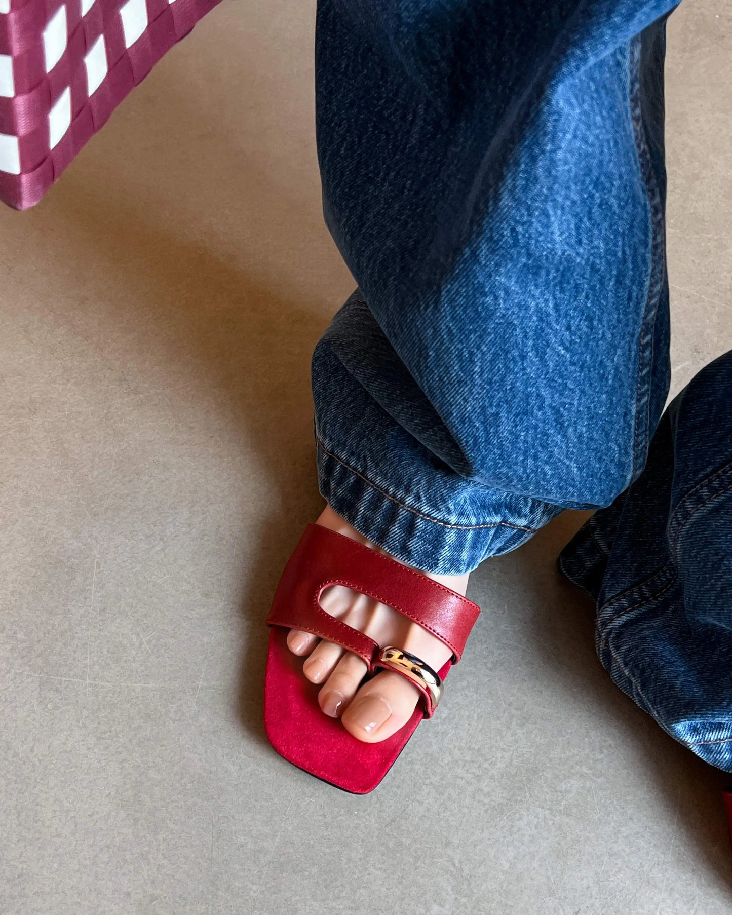 Riley Signature Slides