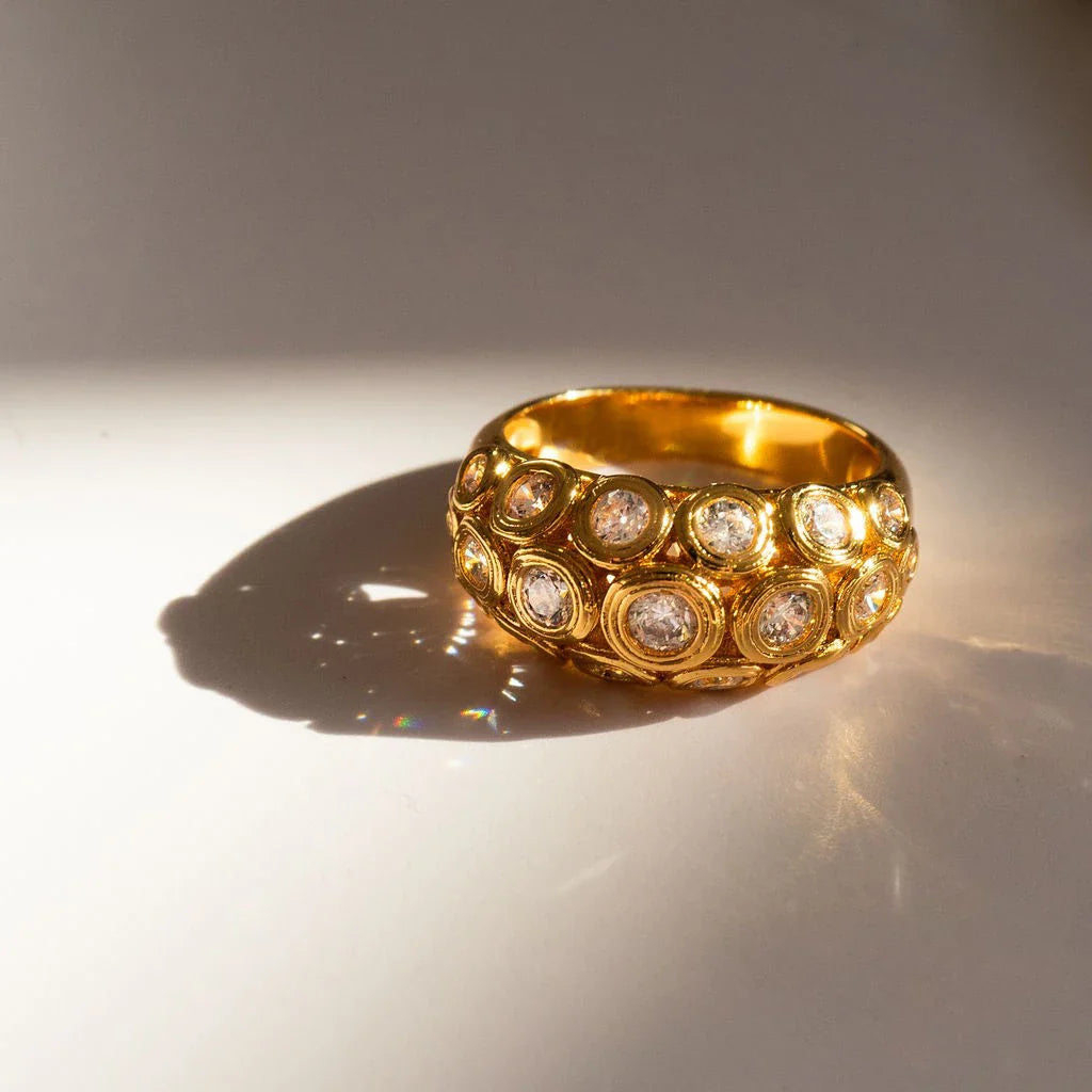 Belliza Women’s Gold Wedding Band Cubic Zirconia Ring