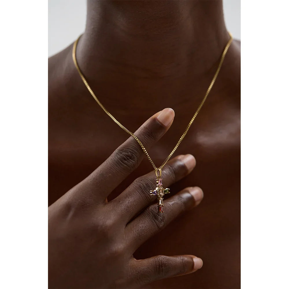 Alméa Bold Cross Pendant Necklace
