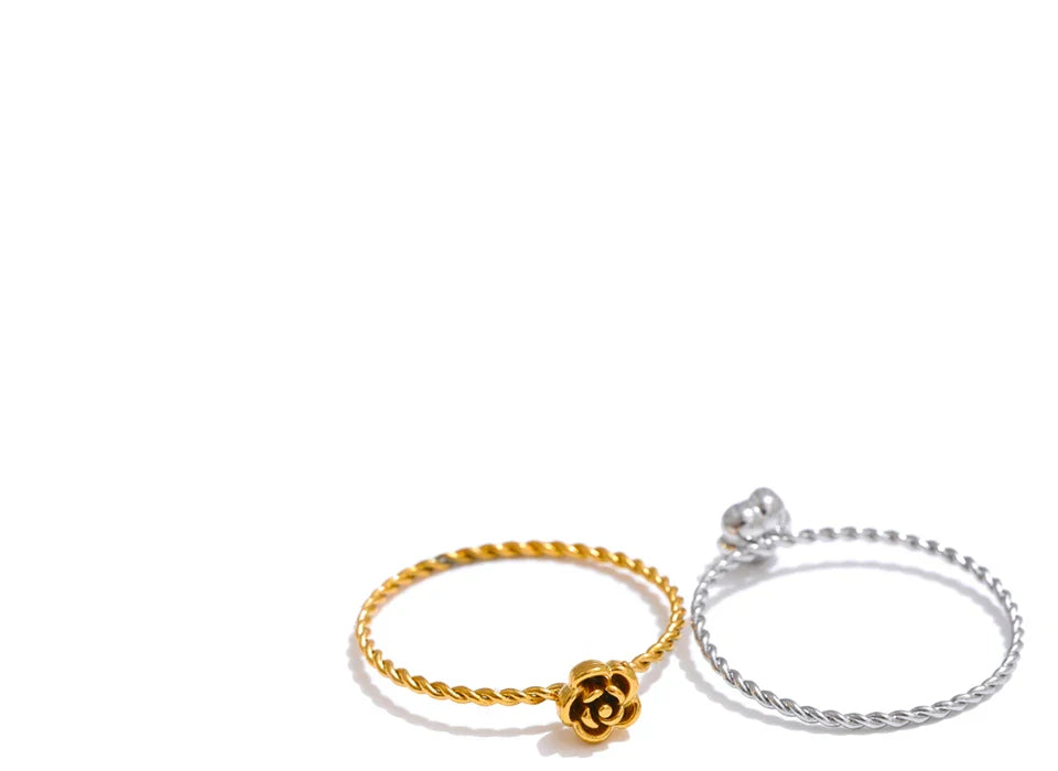 Sylva Twisted Flower Minimalist Ring