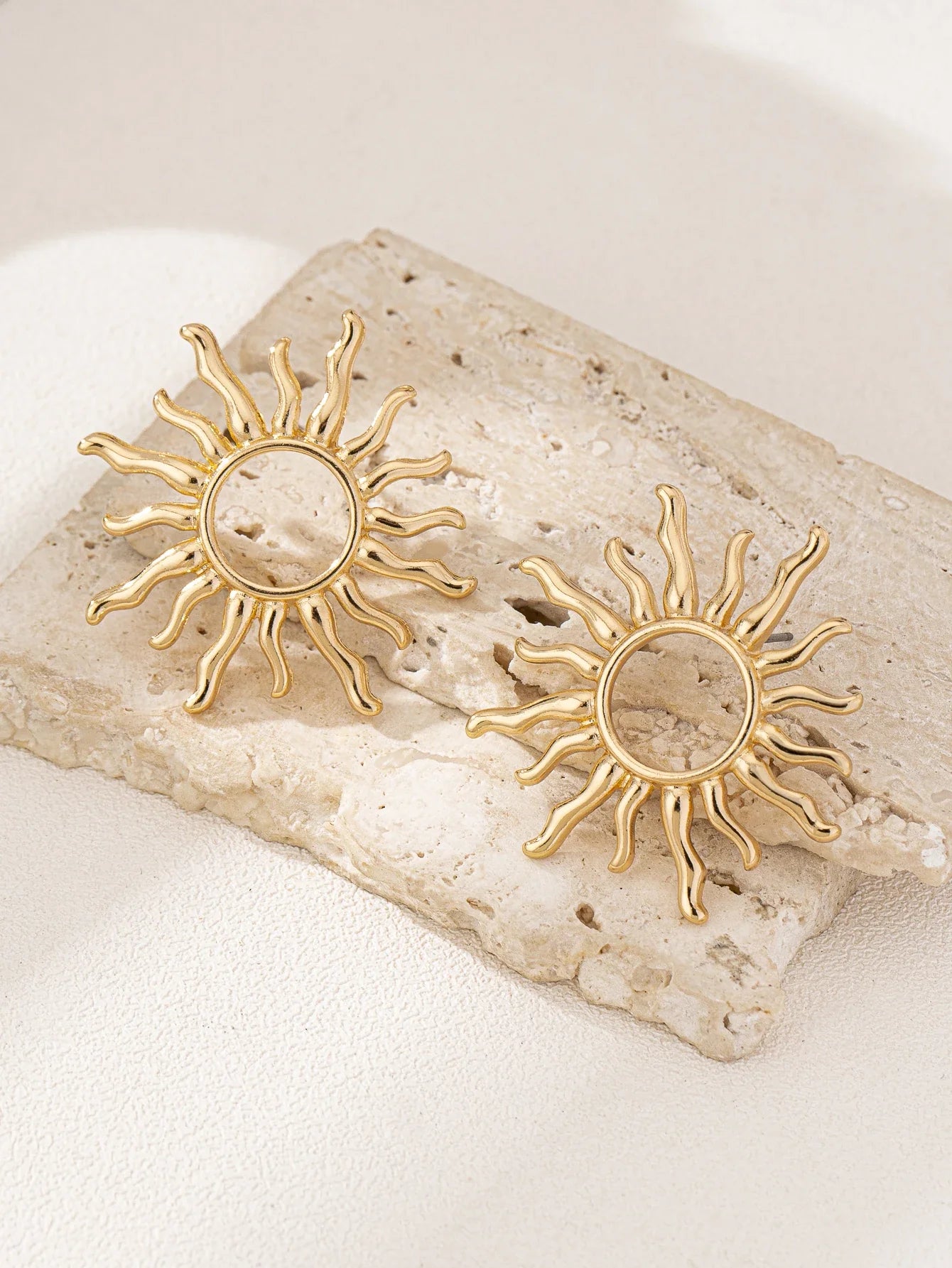 Solara Aurelia Studs