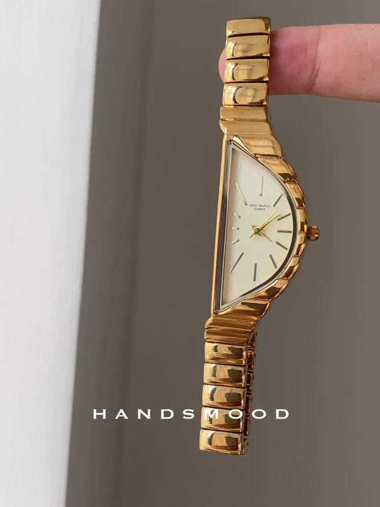 Lunare Asymmetry Watch