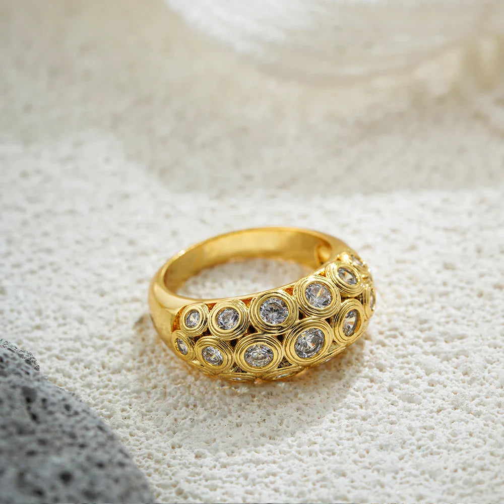 Belliza Women’s Gold Wedding Band Cubic Zirconia Ring