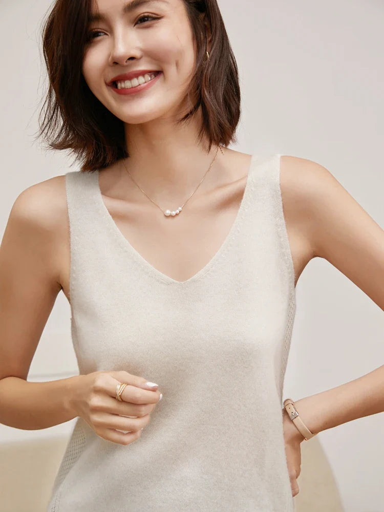 Ivanna Quinn Cashmere V-Neck