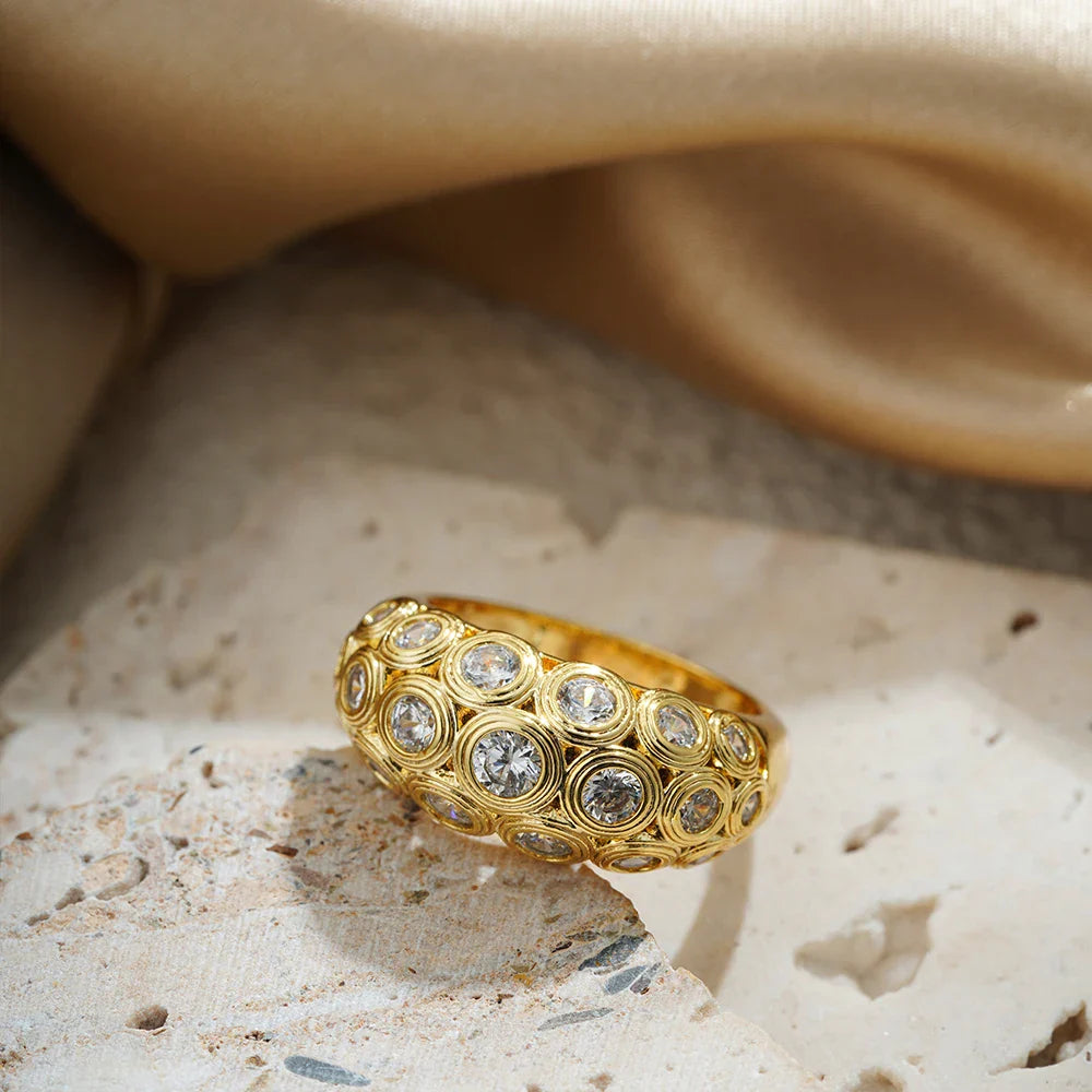 Belliza Women’s Gold Wedding Band Cubic Zirconia Ring