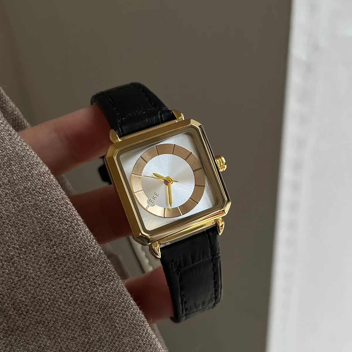 Elvra Square Leather Watch