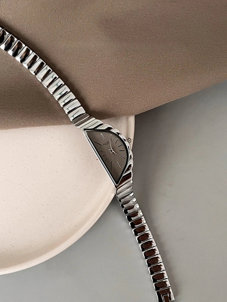 Lunare Asymmetry Watch
