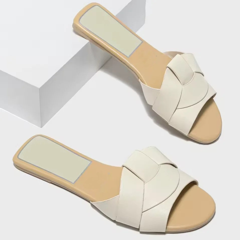 Alba Crest Flat Buckle Sandals