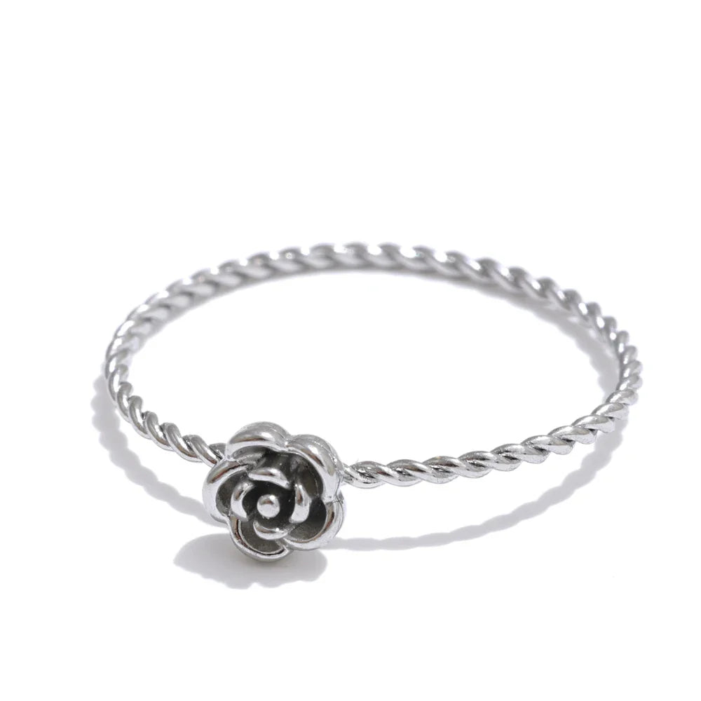 Sylva Twisted Flower Minimalist Ring