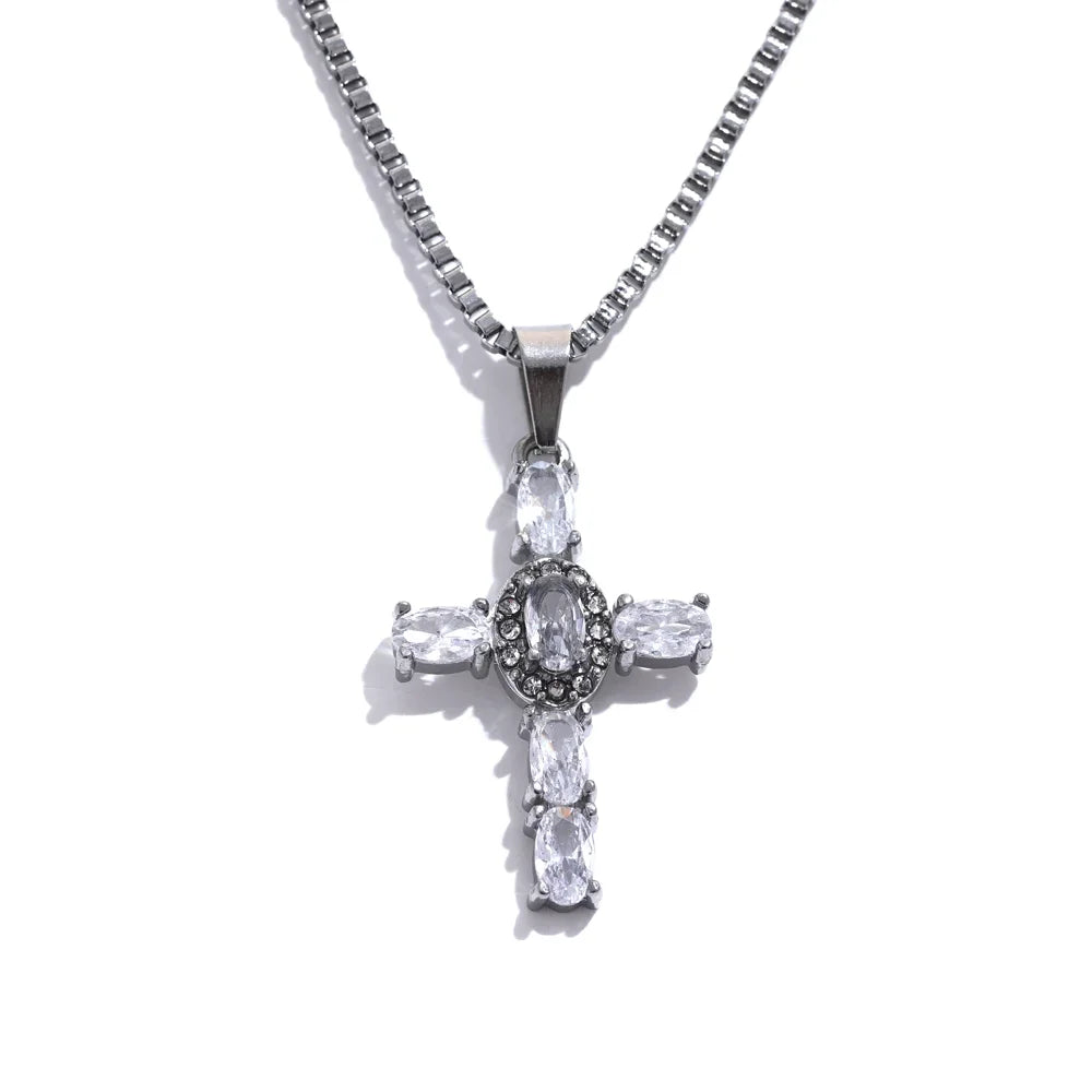 Alméa Bold Cross Pendant Necklace
