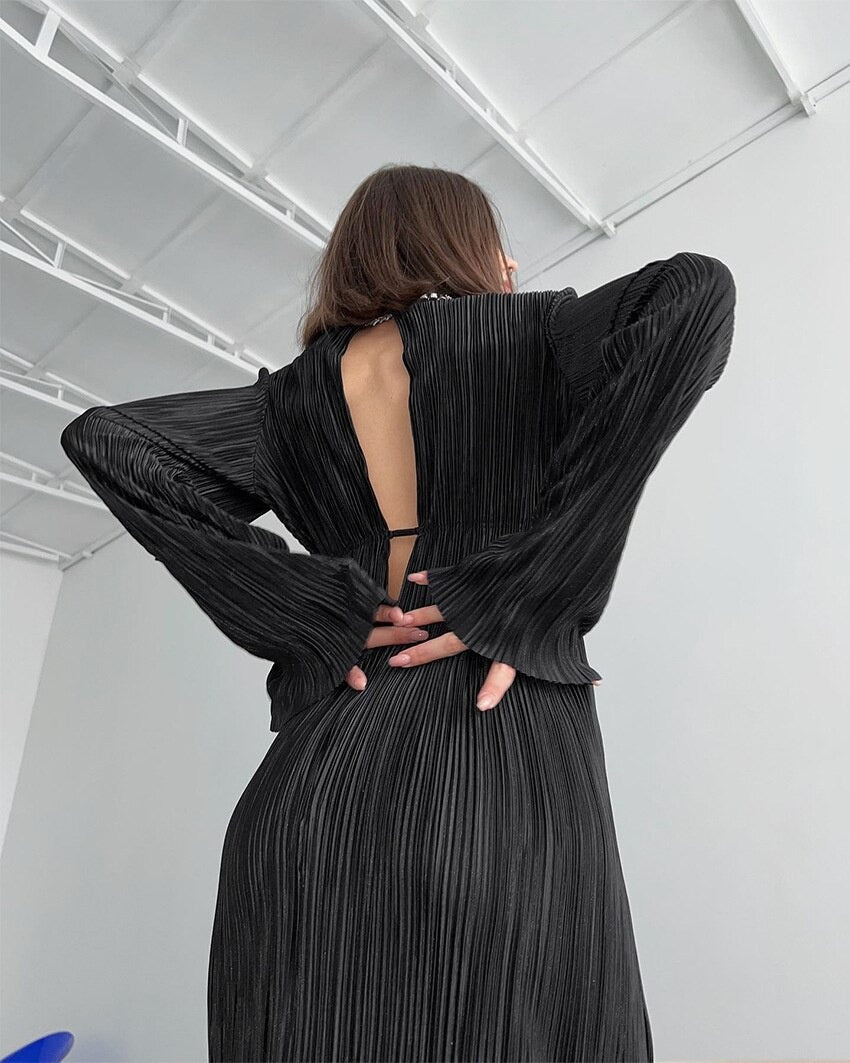 Stella - Pleated Midi Dress