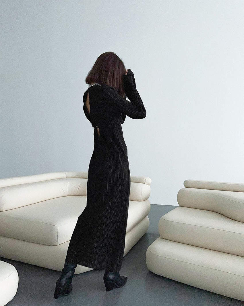 Stella - Pleated Midi Dress