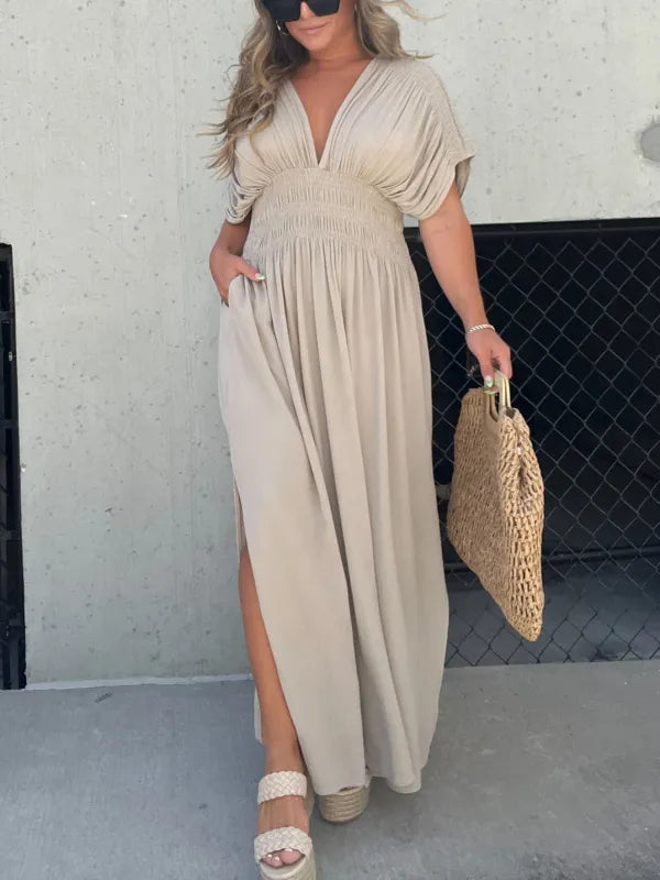 Scarlett maxi dress with V-shaped neckline elegance
