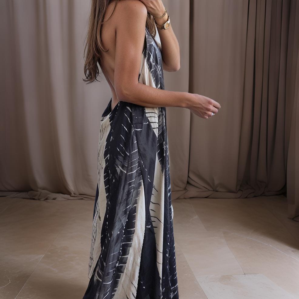 Camila – Elegant Printed Halter Dress
