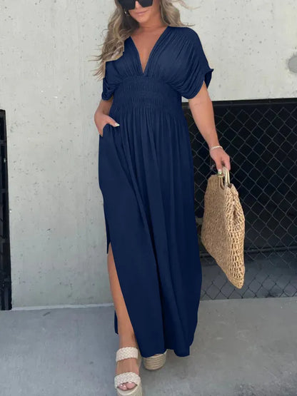 Scarlett maxi dress with V-shaped neckline elegance