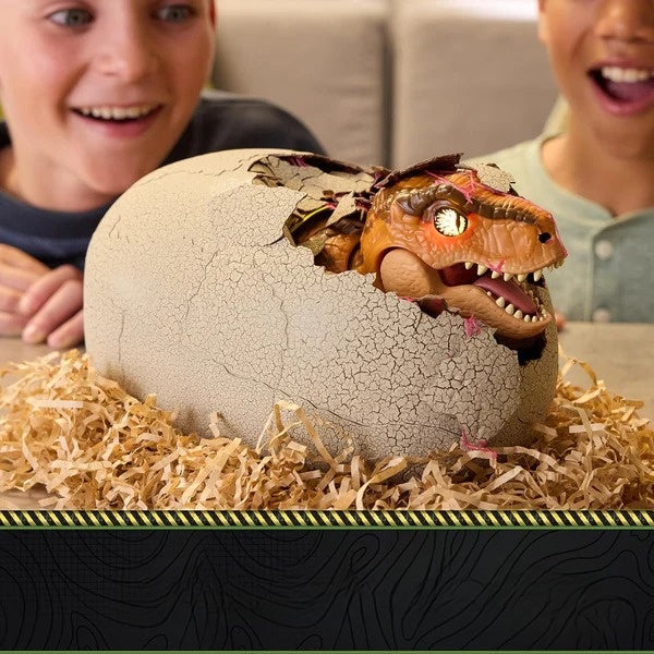 Œuf de dinosaure interactif – un bébé dino qui éclot et que vous pouvez dresser