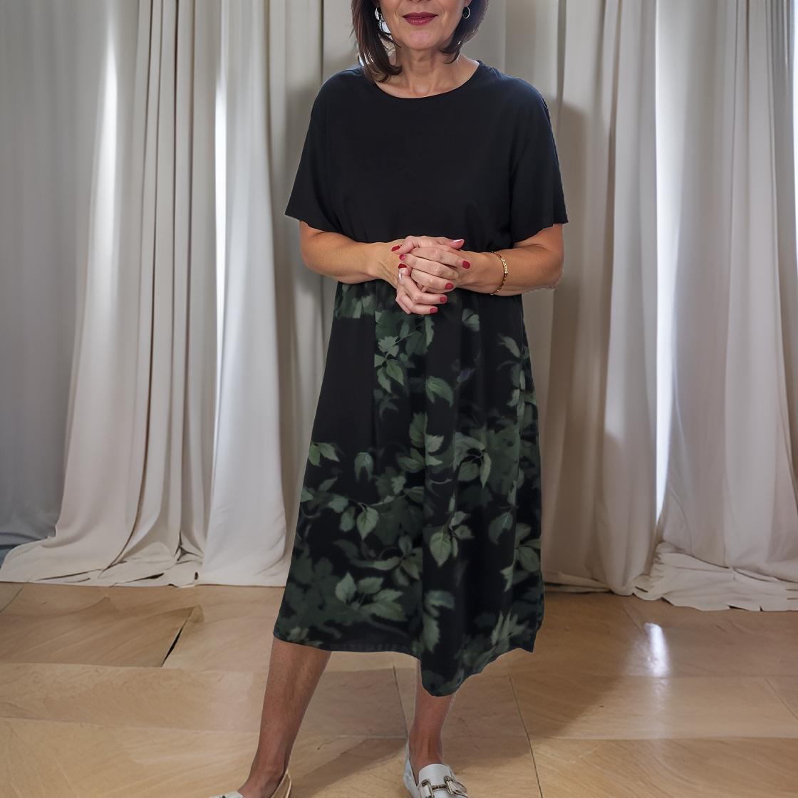 Lina - Daily dress with a floral pattern