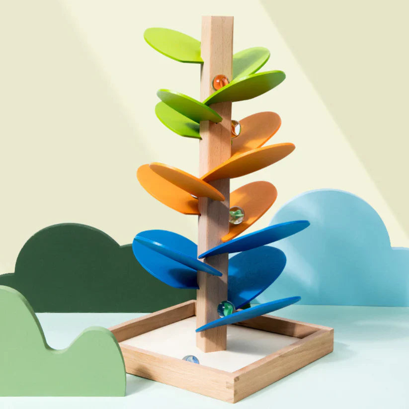 Tour en bois Montessori avec billes arc-en-ciel