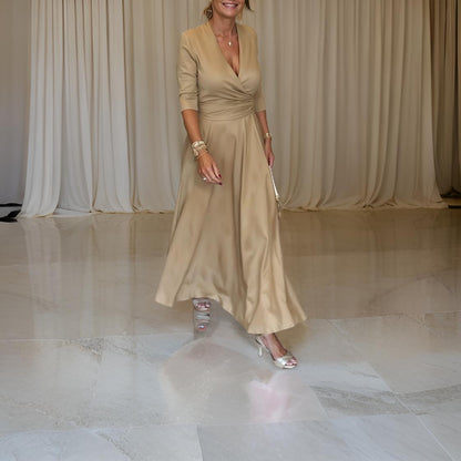Elena - Elegant dress with a V-shaped neckline