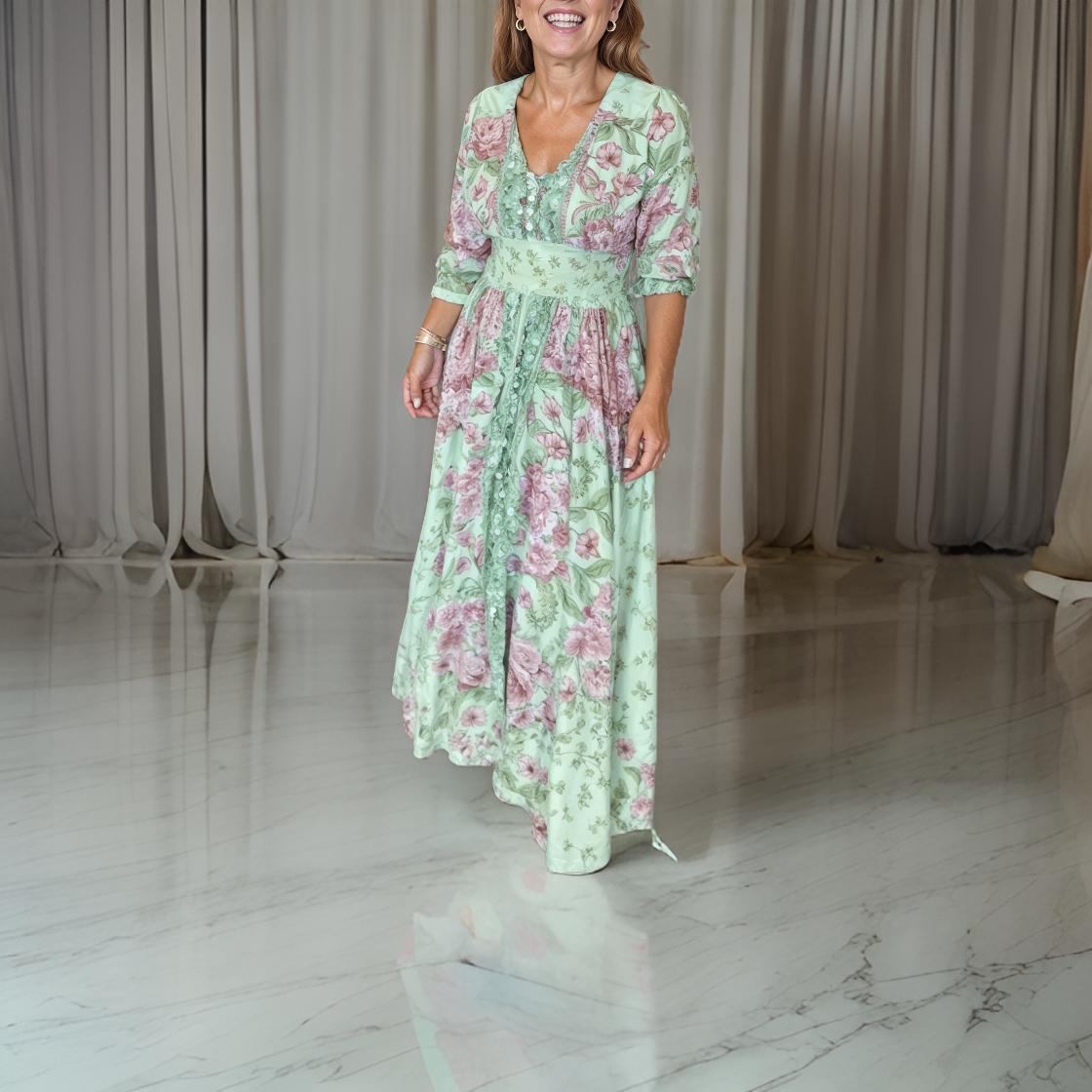 Paola – Long dress with a V-shaped neckline