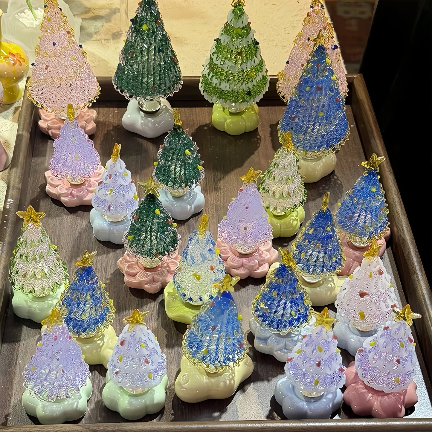 Ornement rotatif en verre et céramique