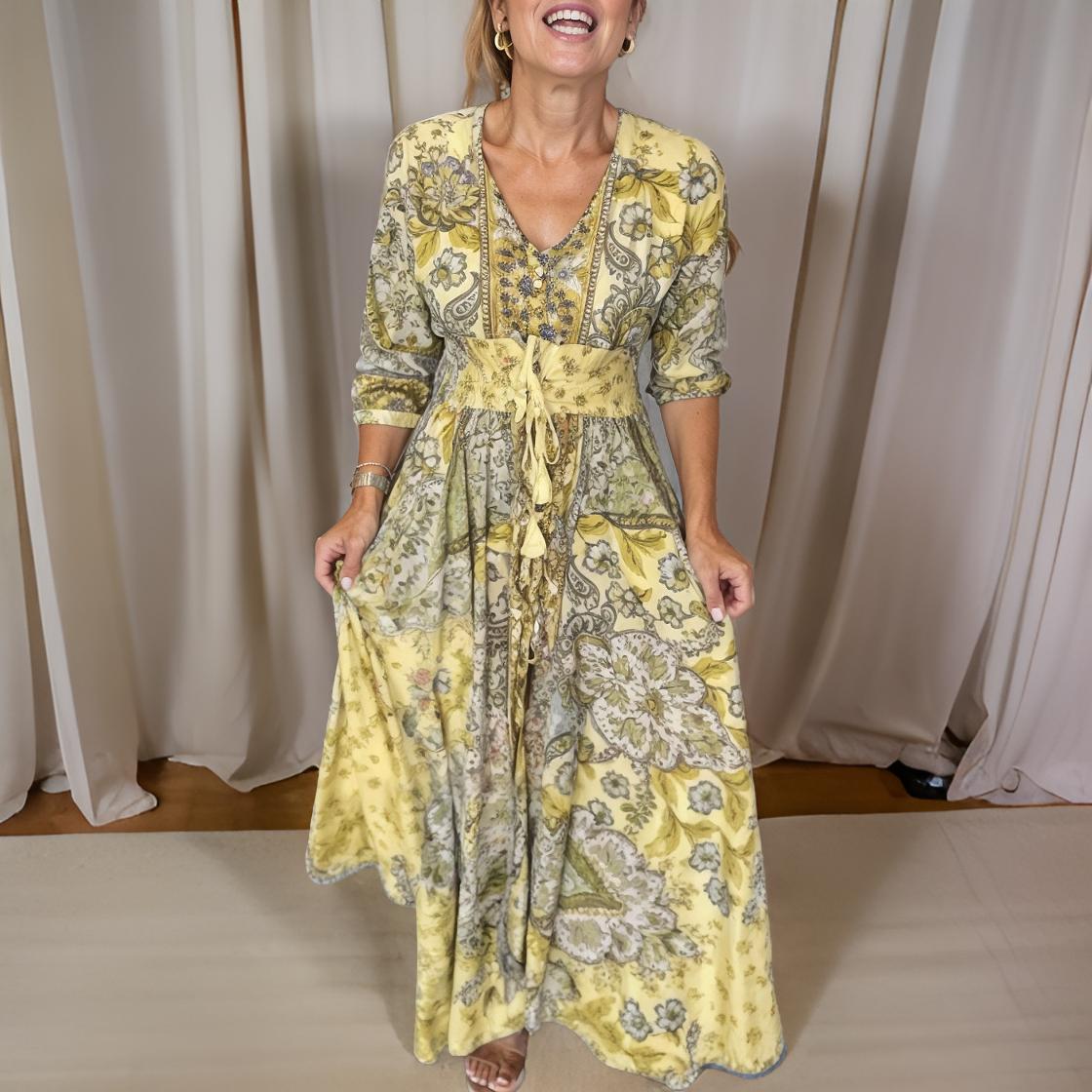 Paola – Long dress with a V-shaped neckline