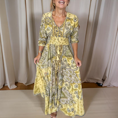 Paola – Long dress with a V-shaped neckline