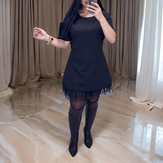 Olivia - Elegant Short Sleeve Dress with Tulle Skirt and Pearls