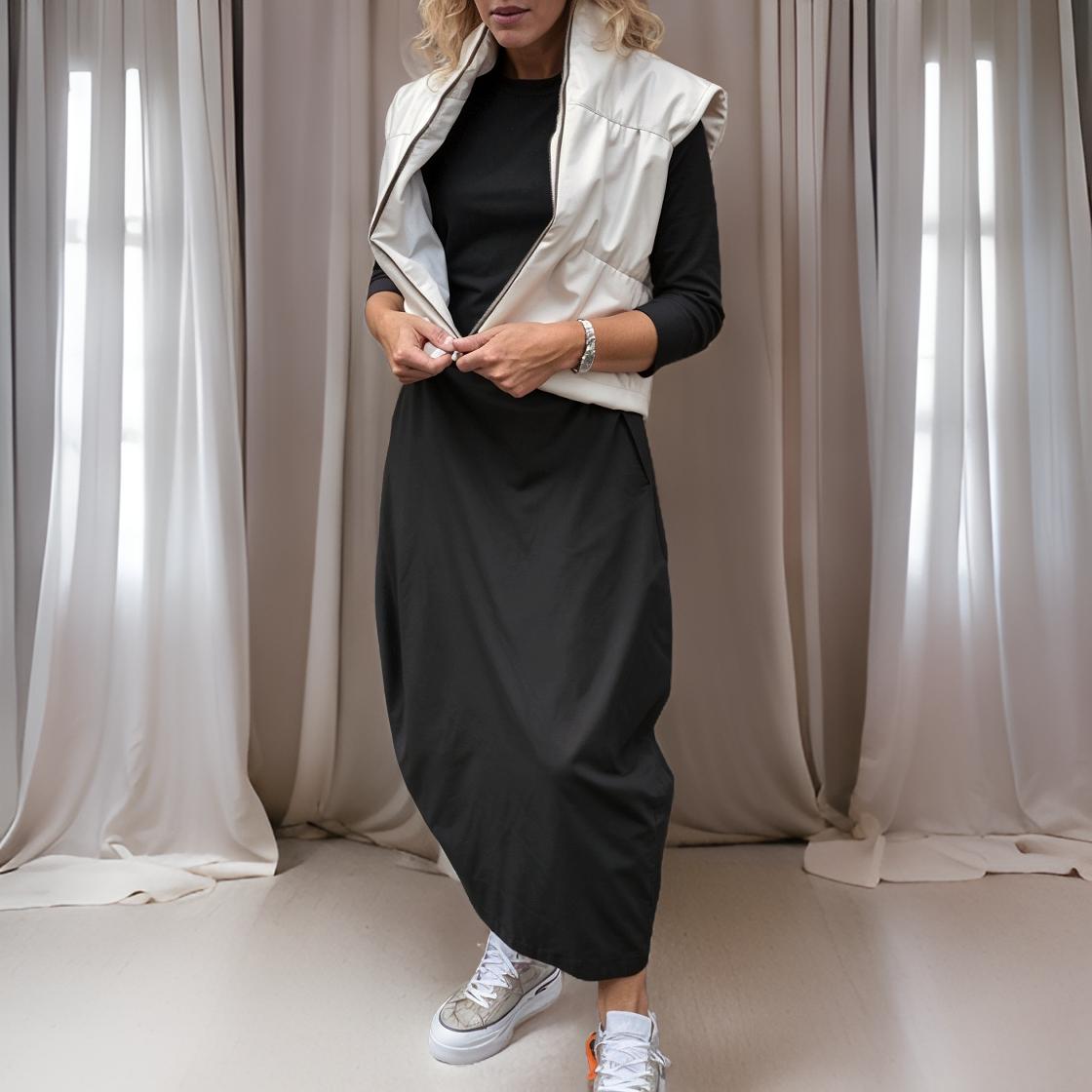 Amara - Elegant Long A-Line Dress with Long Sleeves and Pocket