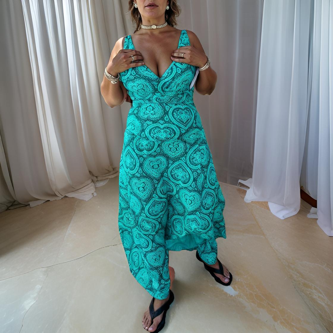 Jasmine – Maxi Dress with Heart Pattern and No Sleeves