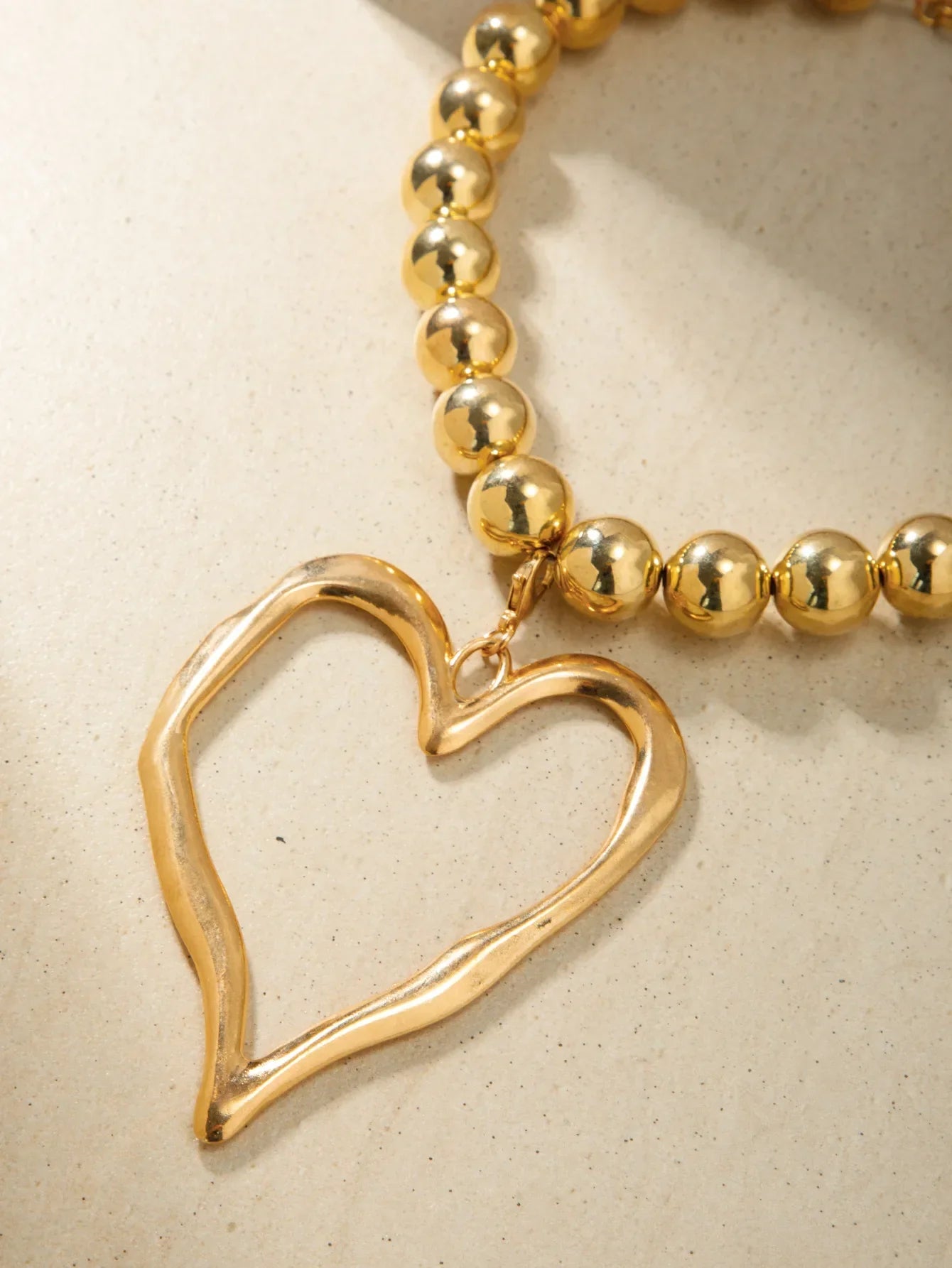 Amora Sculpt Necklace