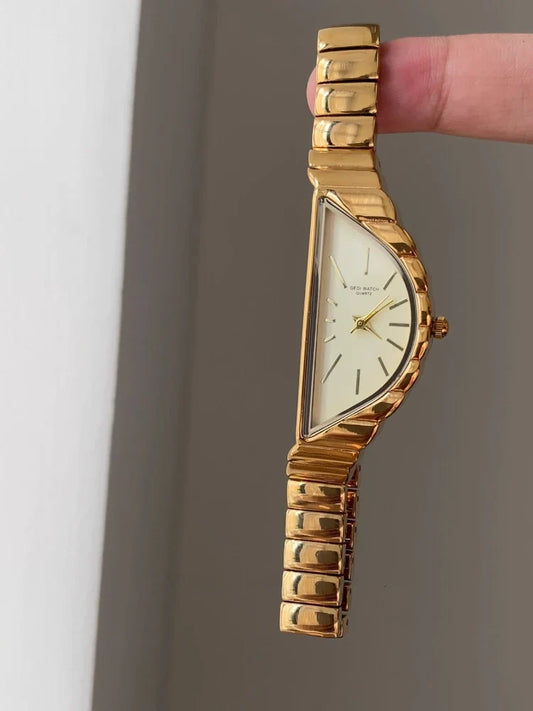Lunare Asymmetry Watch