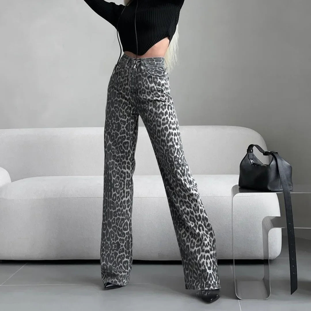 Amanda Leopard Straight Jeans
