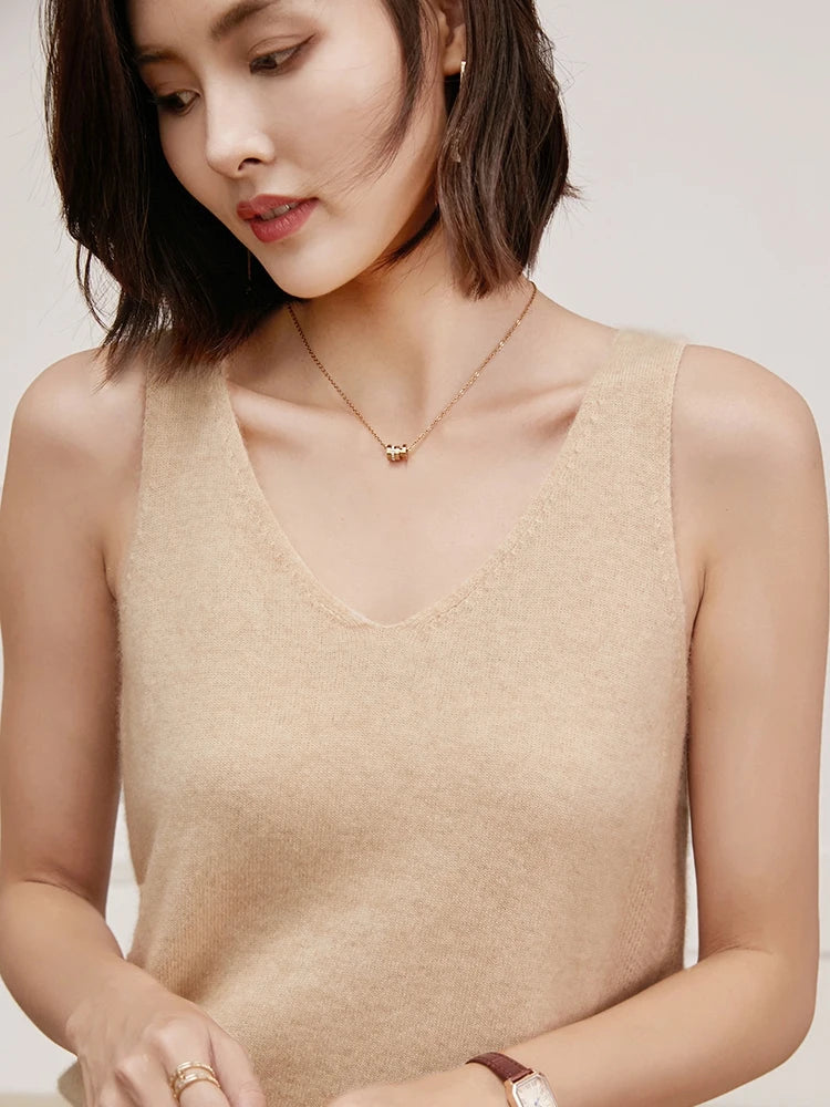 Ivanna Quinn Cashmere V-Neck
