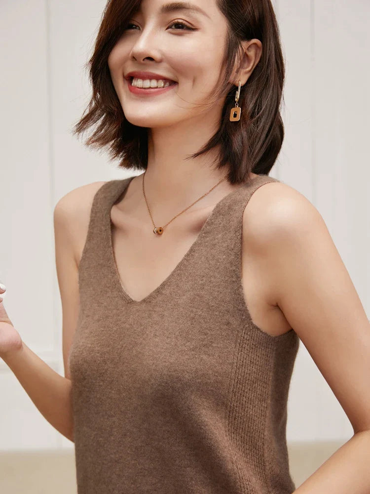 Ivanna Quinn Cashmere V-Neck