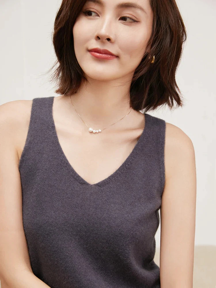 Ivanna Quinn Cashmere V-Neck